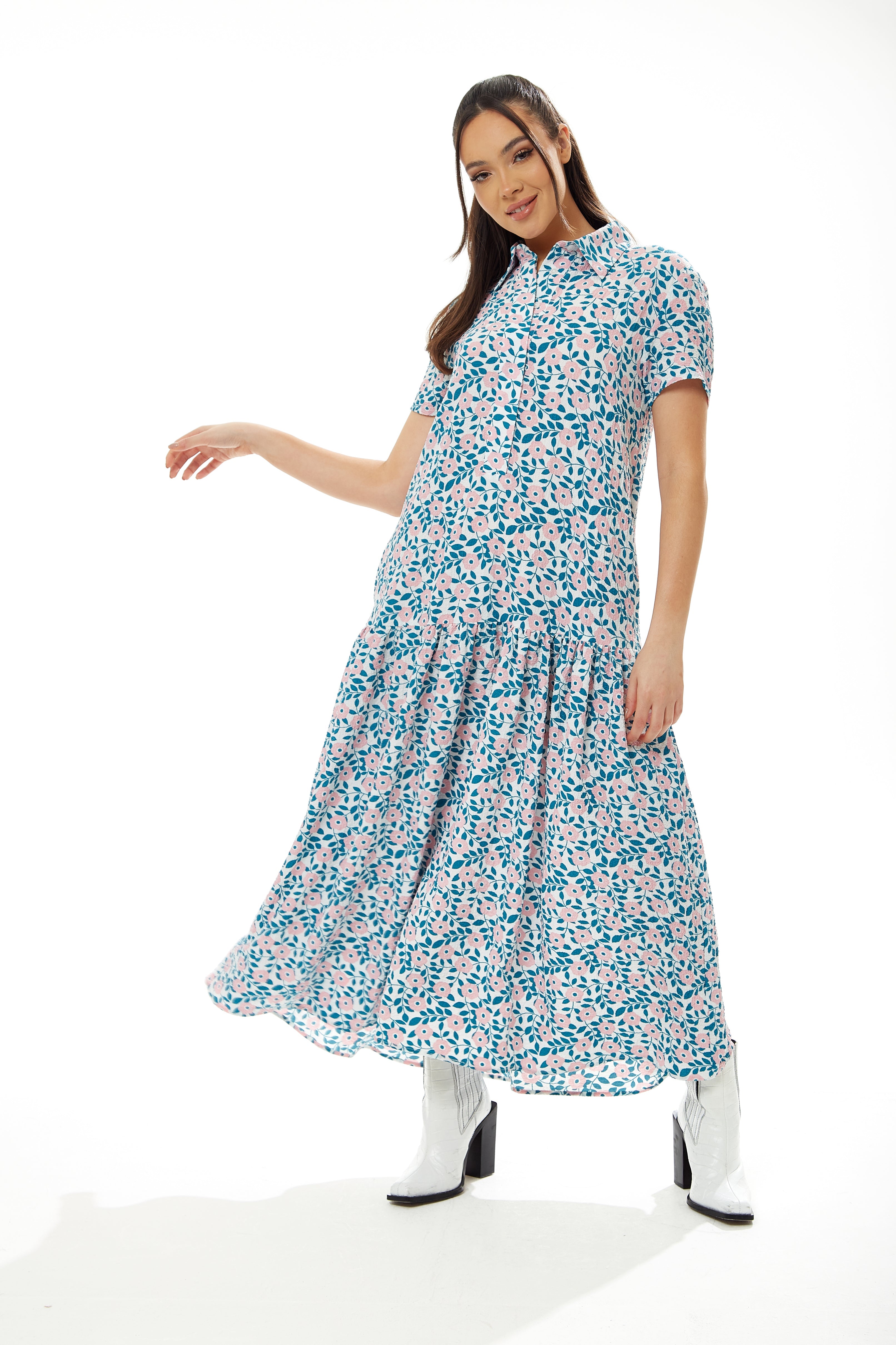 Women's Maxi Dress with Short Sleeves, Floral Print, Oversized Fit in Vibrant Colors - Liquorish