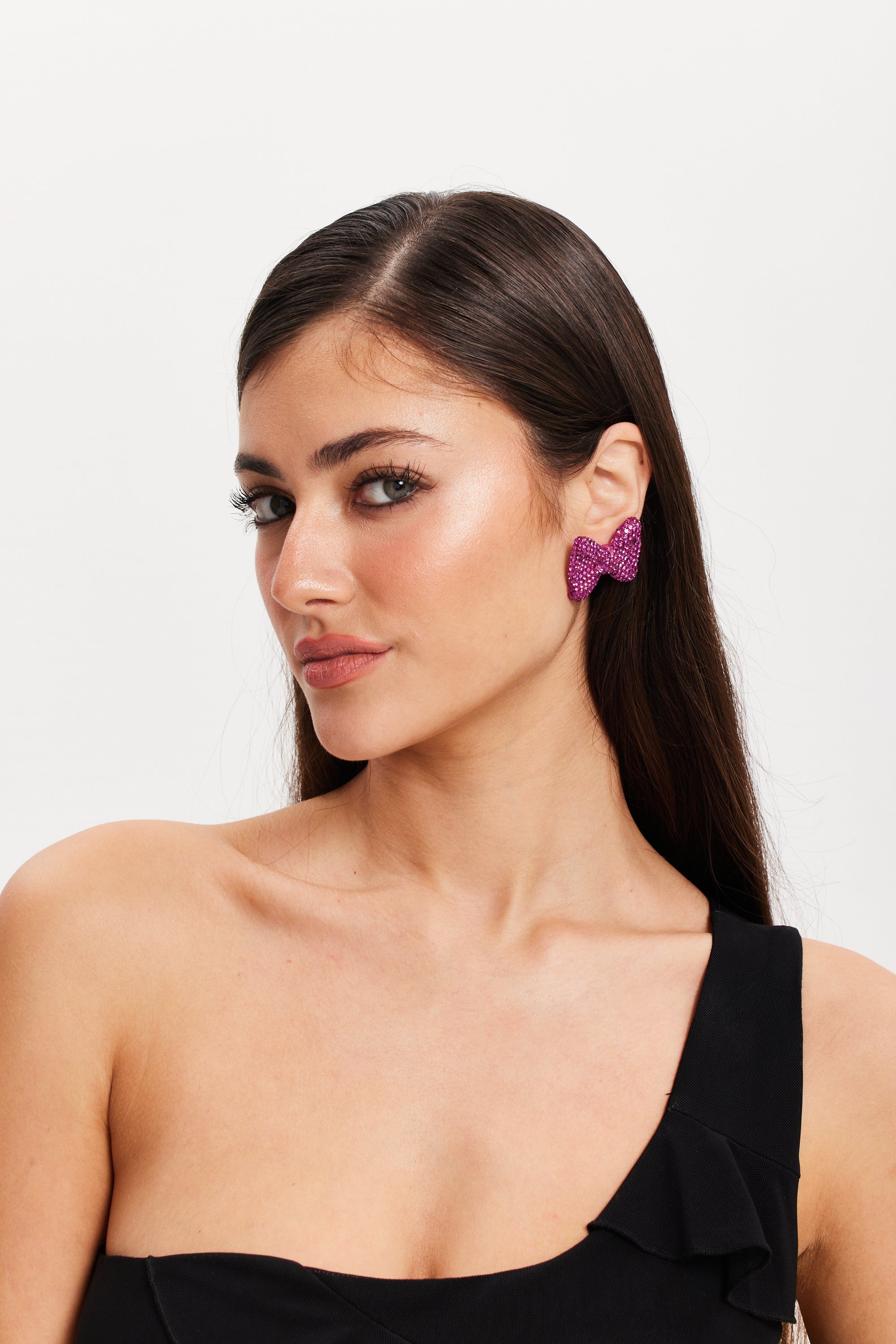 Liquorish Diamonte Bow Stud Earrings In Pink