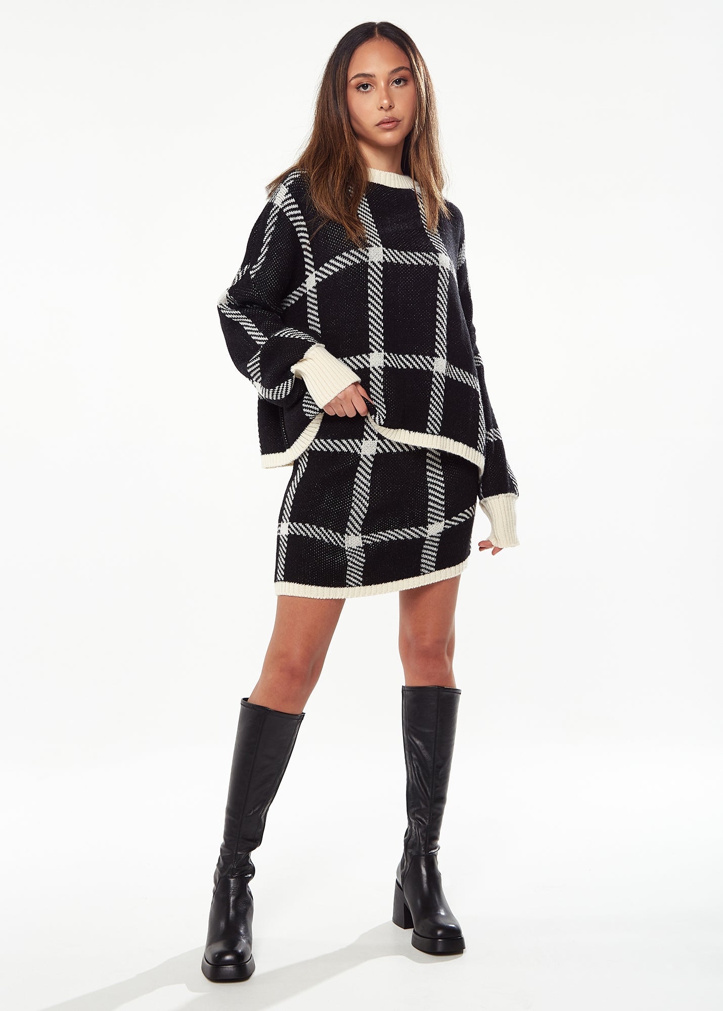 Women's Exclusive Checked Knitted Set - Black & White, Long Sleeves, Stylish Contrast Cuffs & Waistband, One-Size Fits All
