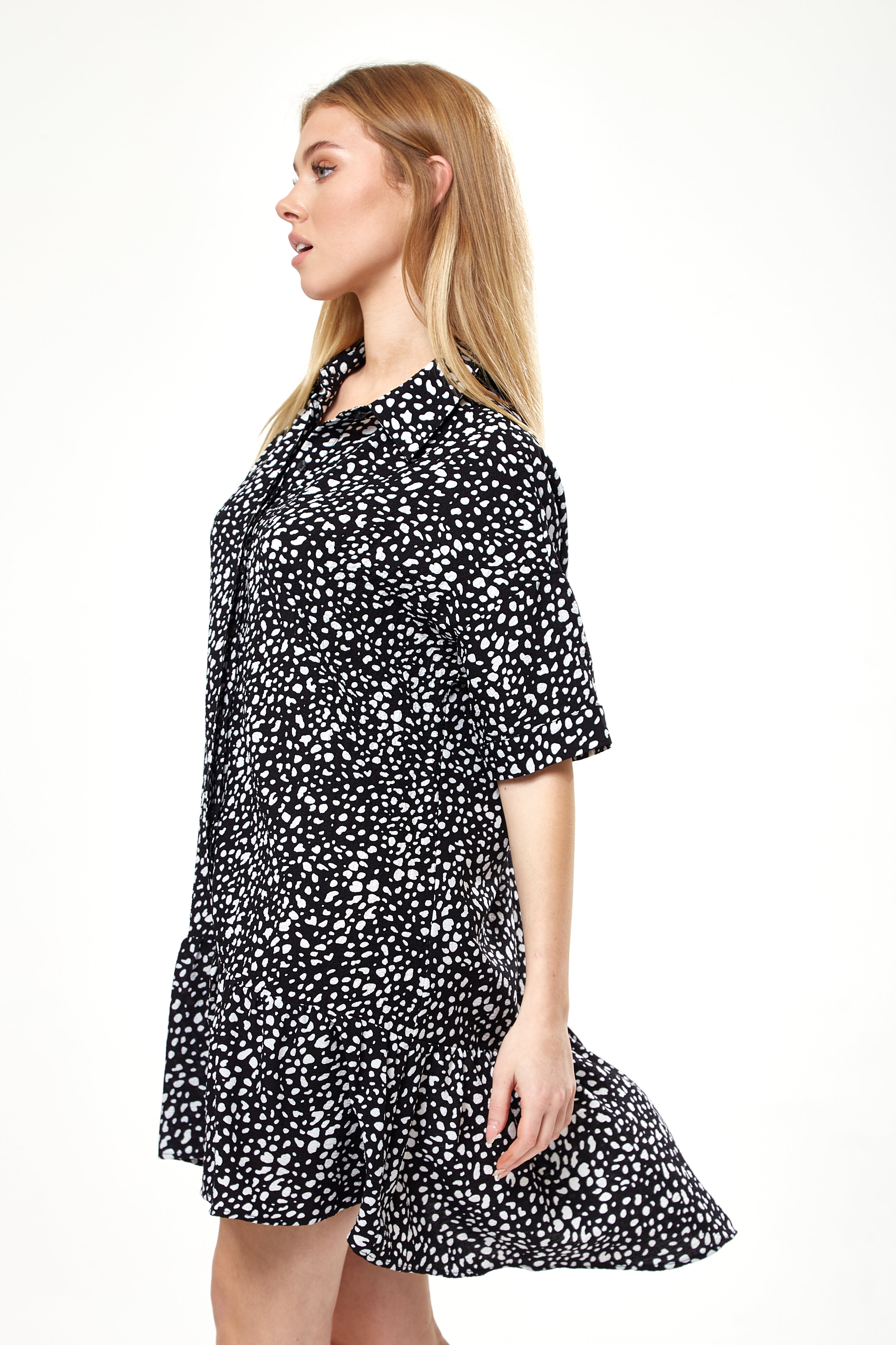 Women's Mini Dress with Short Sleeves in Black and White Animal Print - Stylish and Oversized Fit by Liquorish
