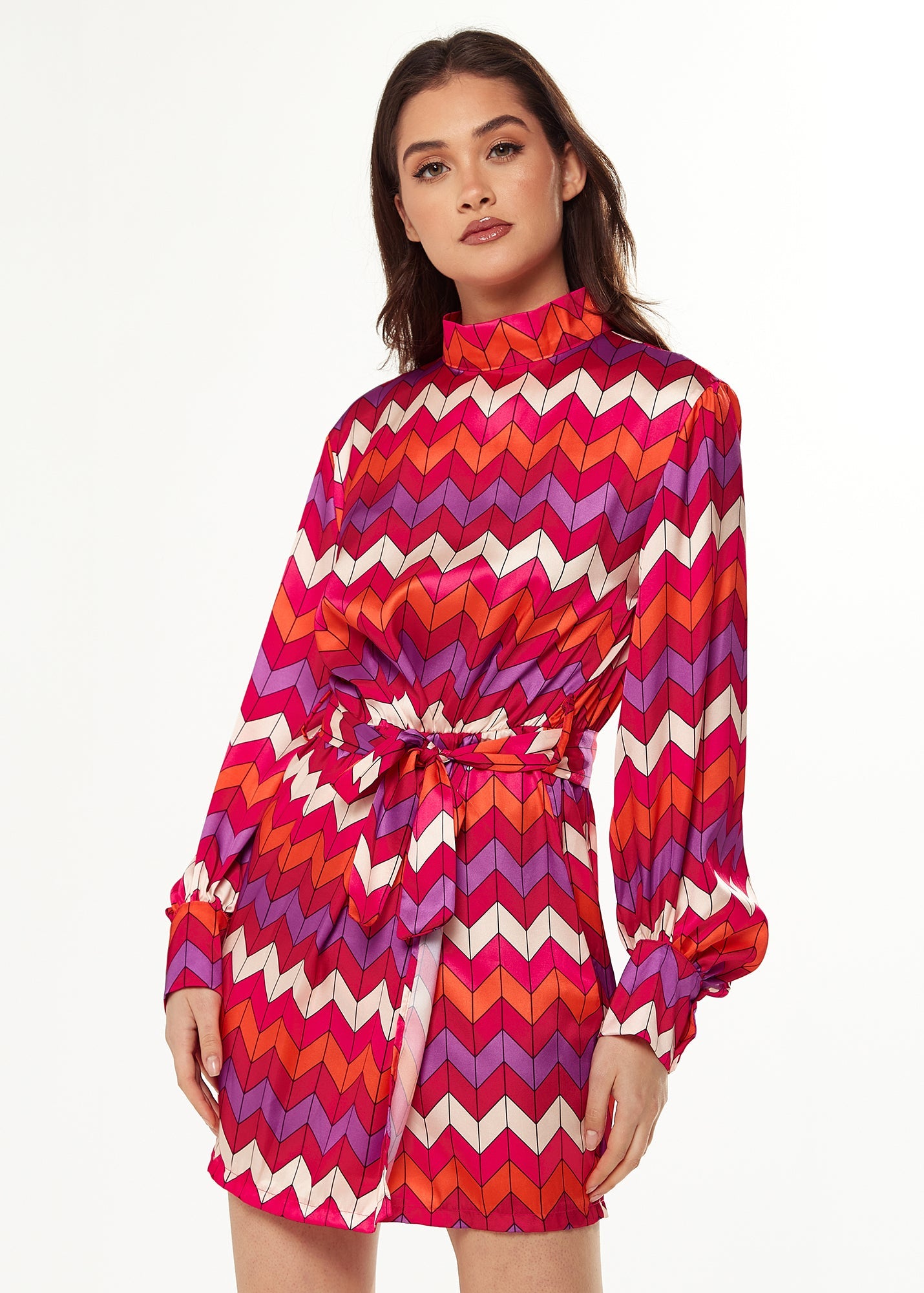 Women's Mini Dress in Warm Tones with Puffy Sleeves and Gathered Waist - Exclusive Liquorish Zig Zag Print