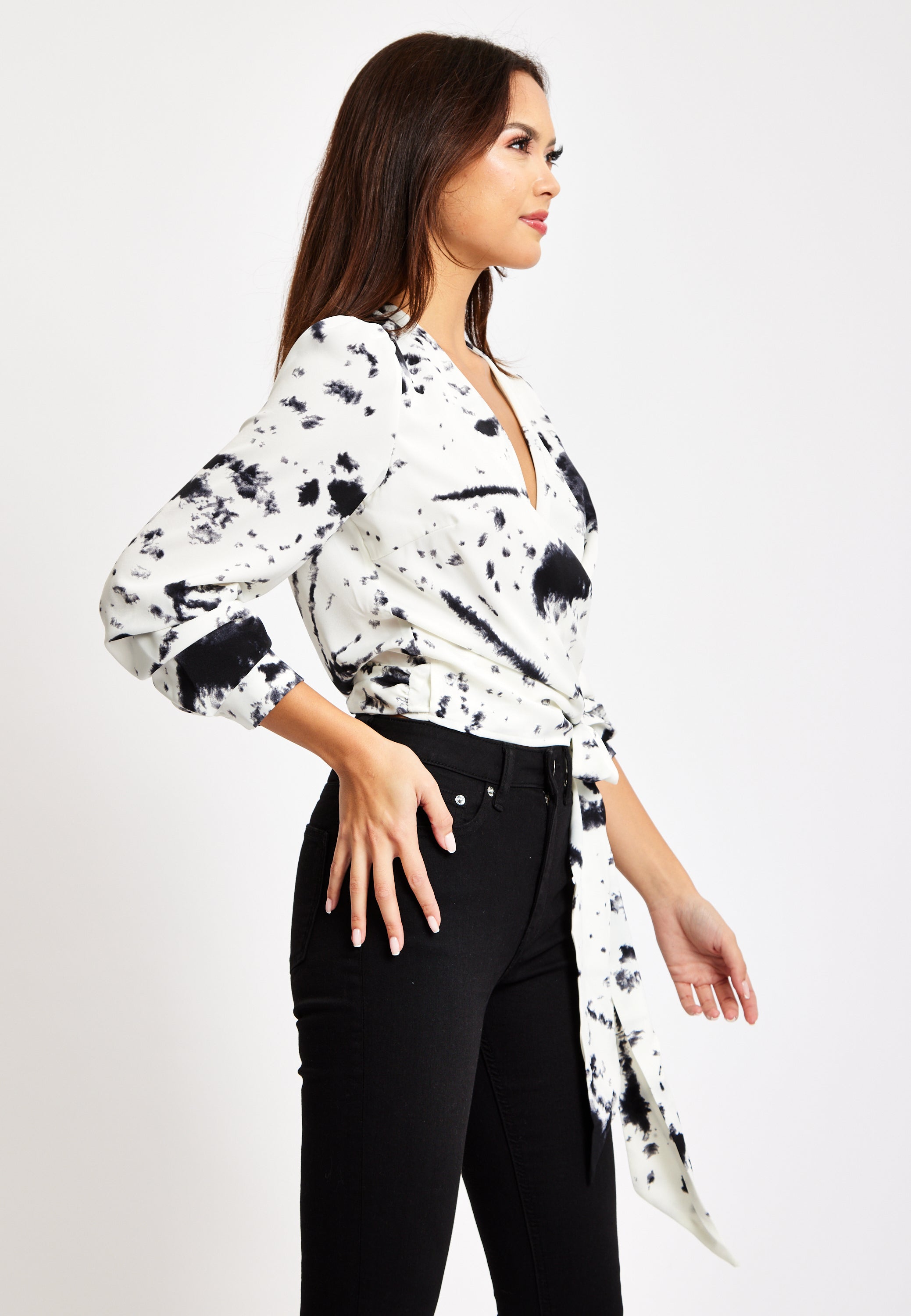 Women's Mono Abstract Print Wrap Top with Long Sleeves, Crop Style, Matching Tie Waist, Perfect for Any Occasion.