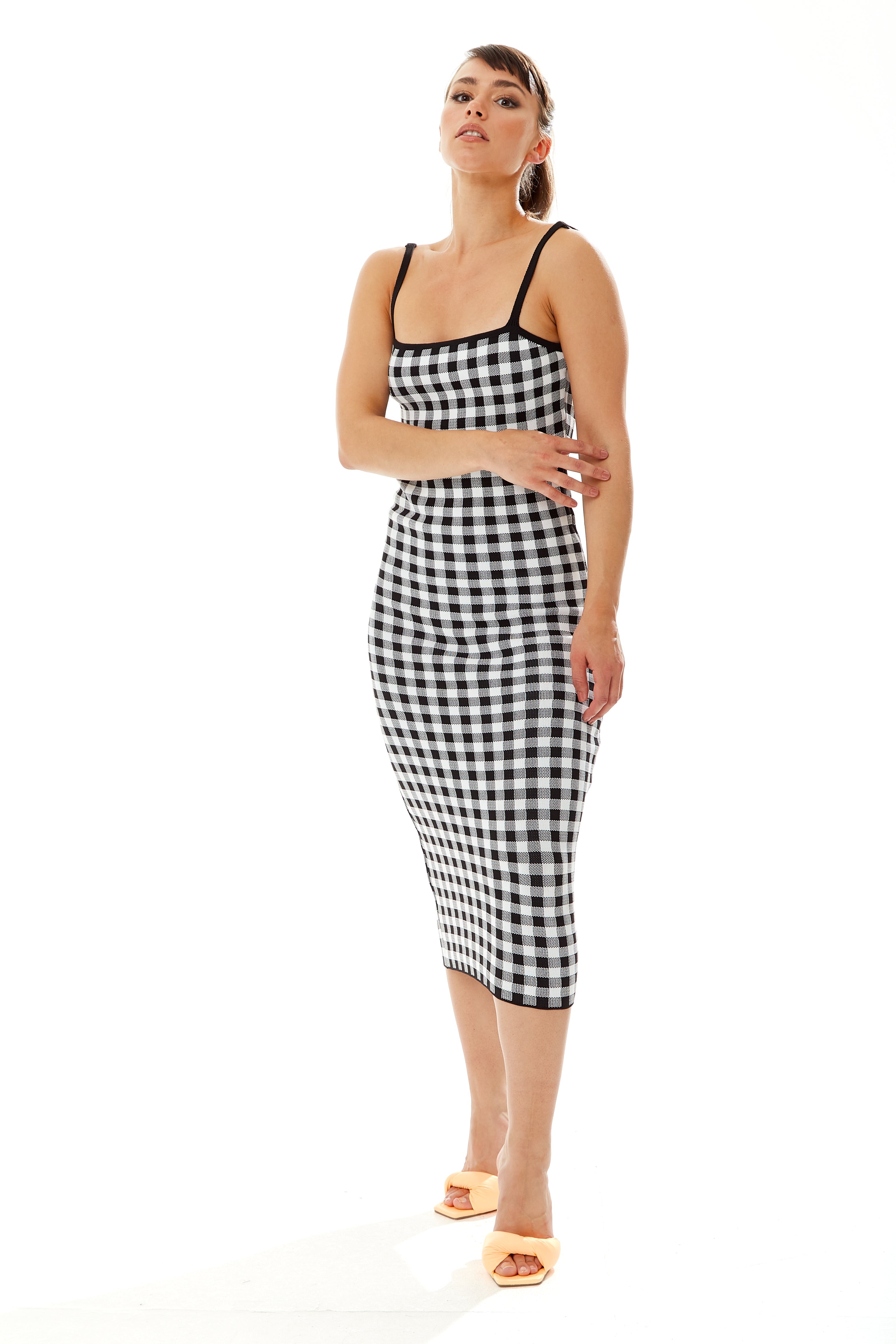 Women’s Midi Dress in Black and White Check - Sleeveless Knitted Fabric with Fitted Silhouette
