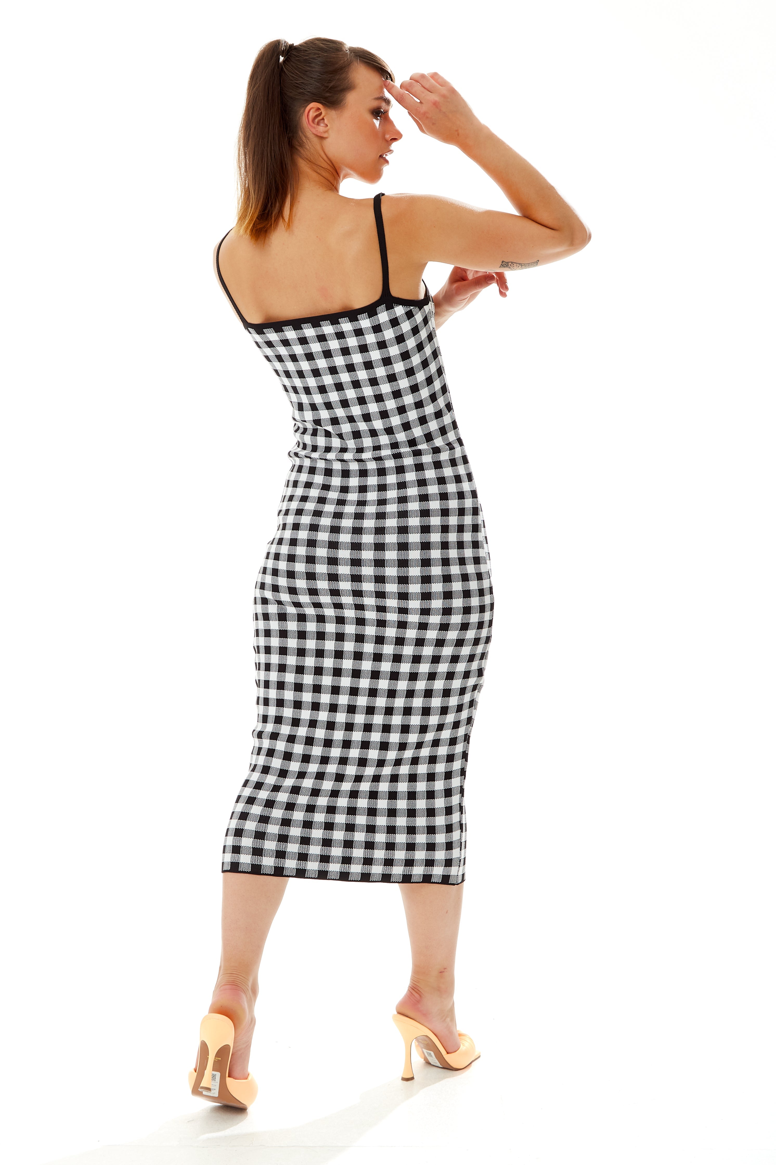 Women’s Midi Dress in Black and White Check - Sleeveless Knitted Fabric with Fitted Silhouette