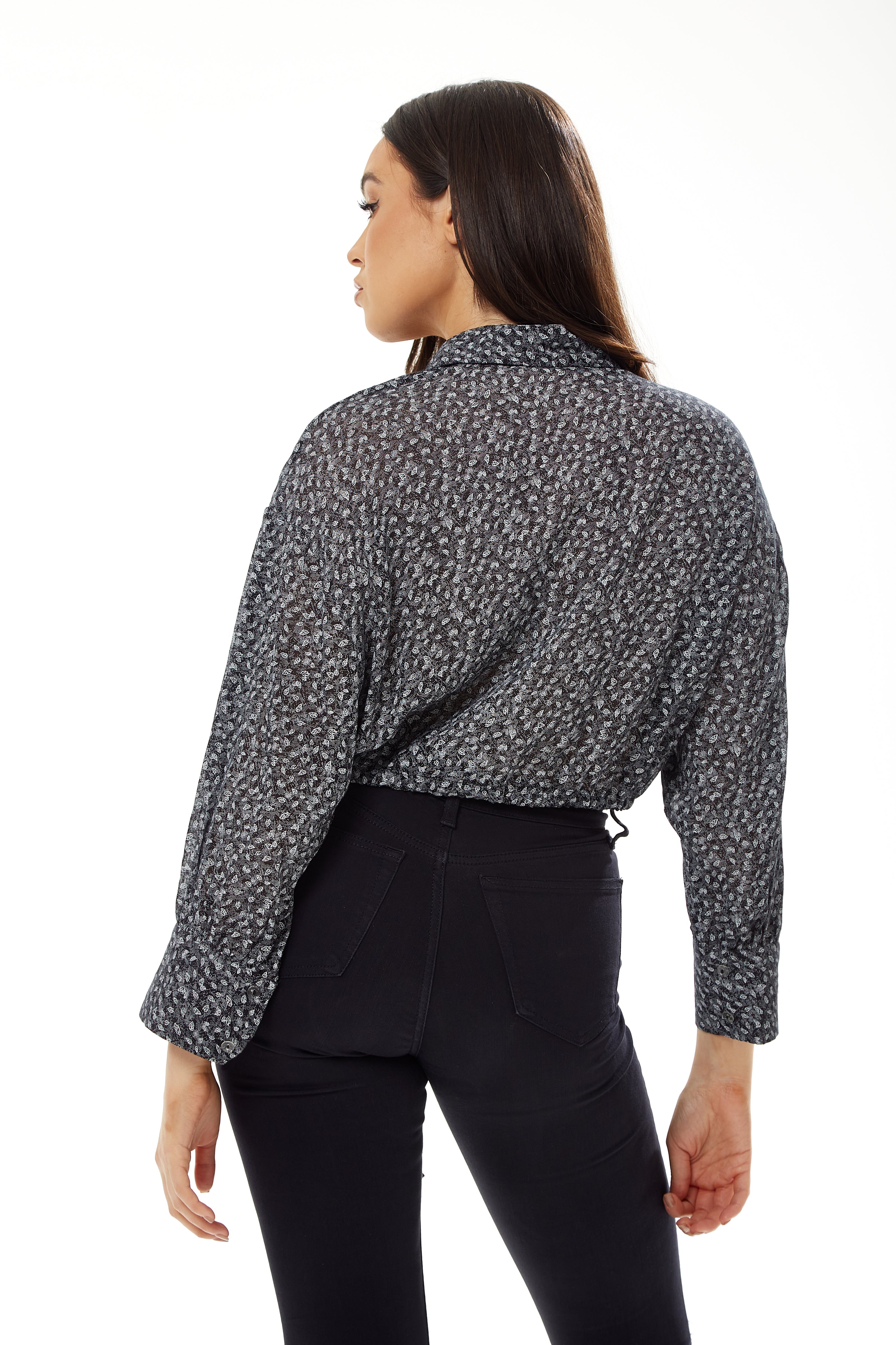 Women’s Painterly Print Crop Shirt in Grey - Long Sleeve, Cropped Style, Tie Waist