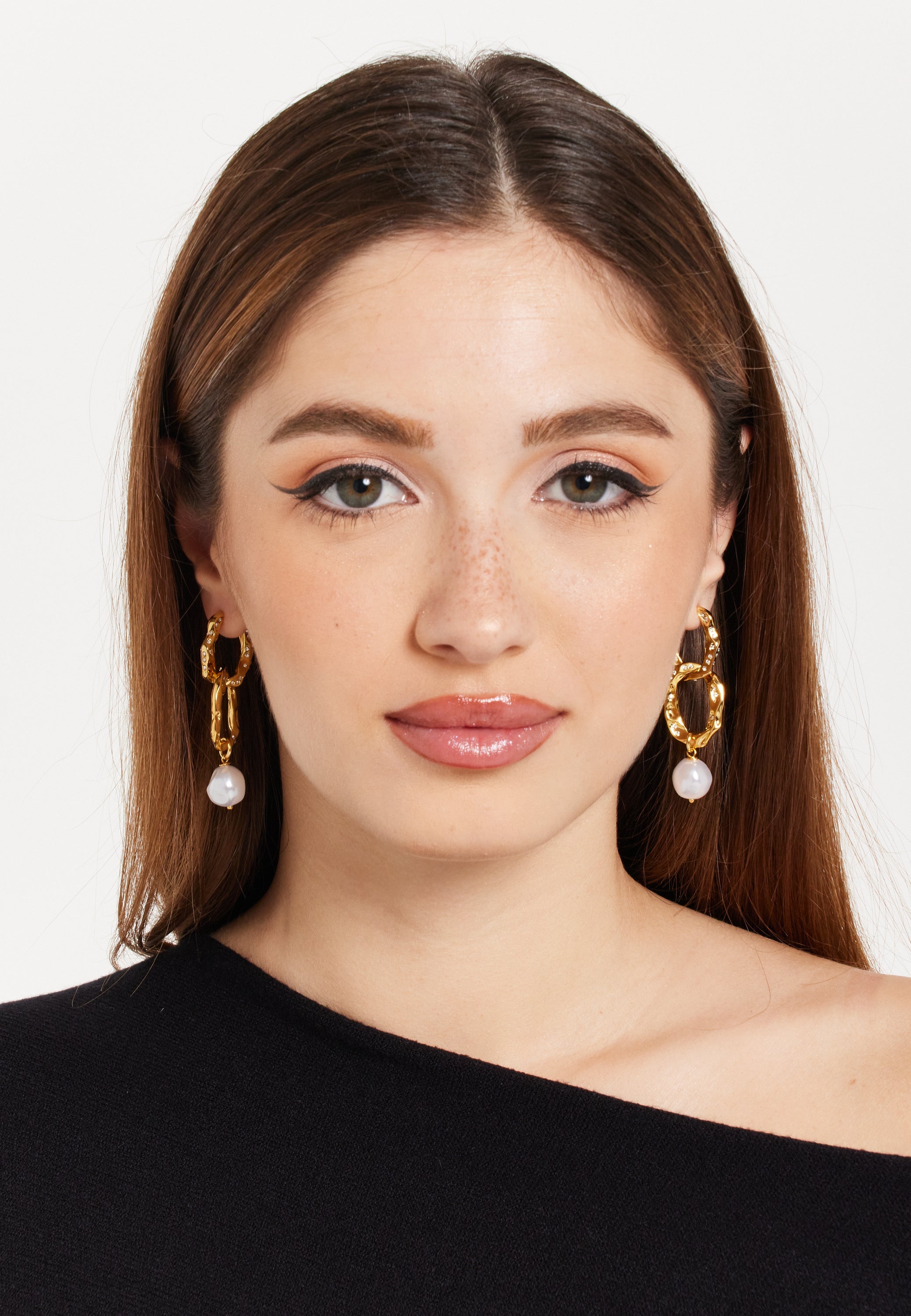 Ribbed Pearl Drop Earrings