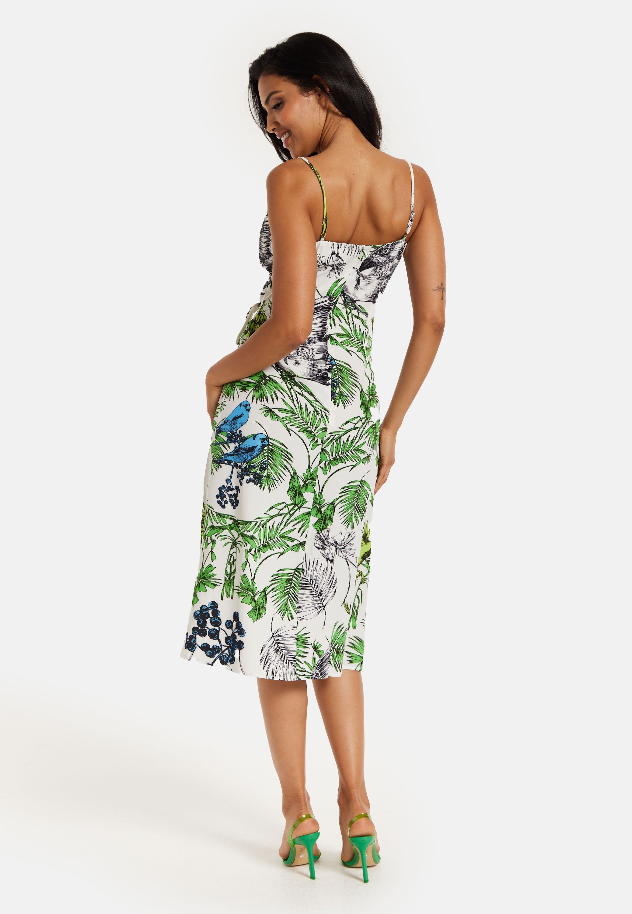 Discover luxury women's dresses with stylish Women’s Midi Dress designs. Shop Now!