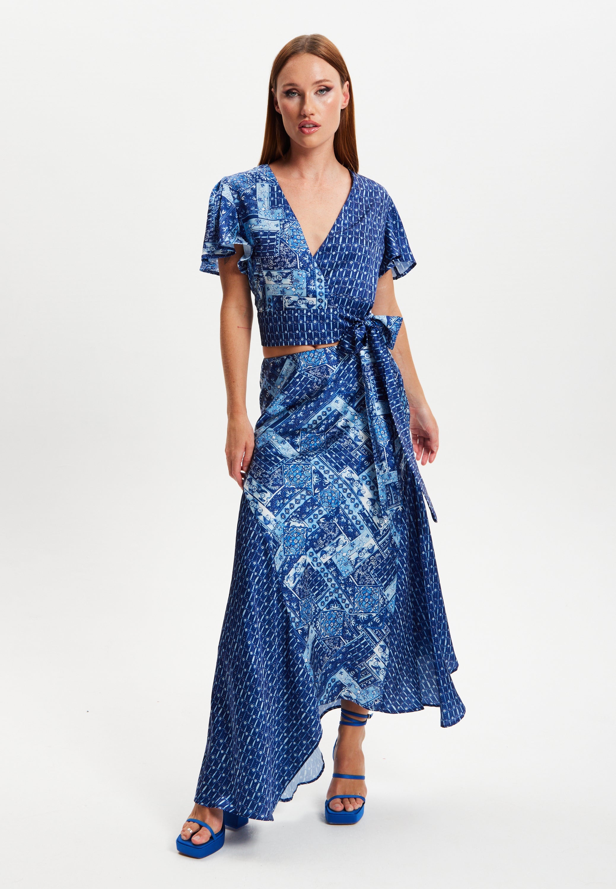 Women's Scarf Print Angel Sleeve Wrap Top with Tie Detail, Regular Fit and Elegant Design
