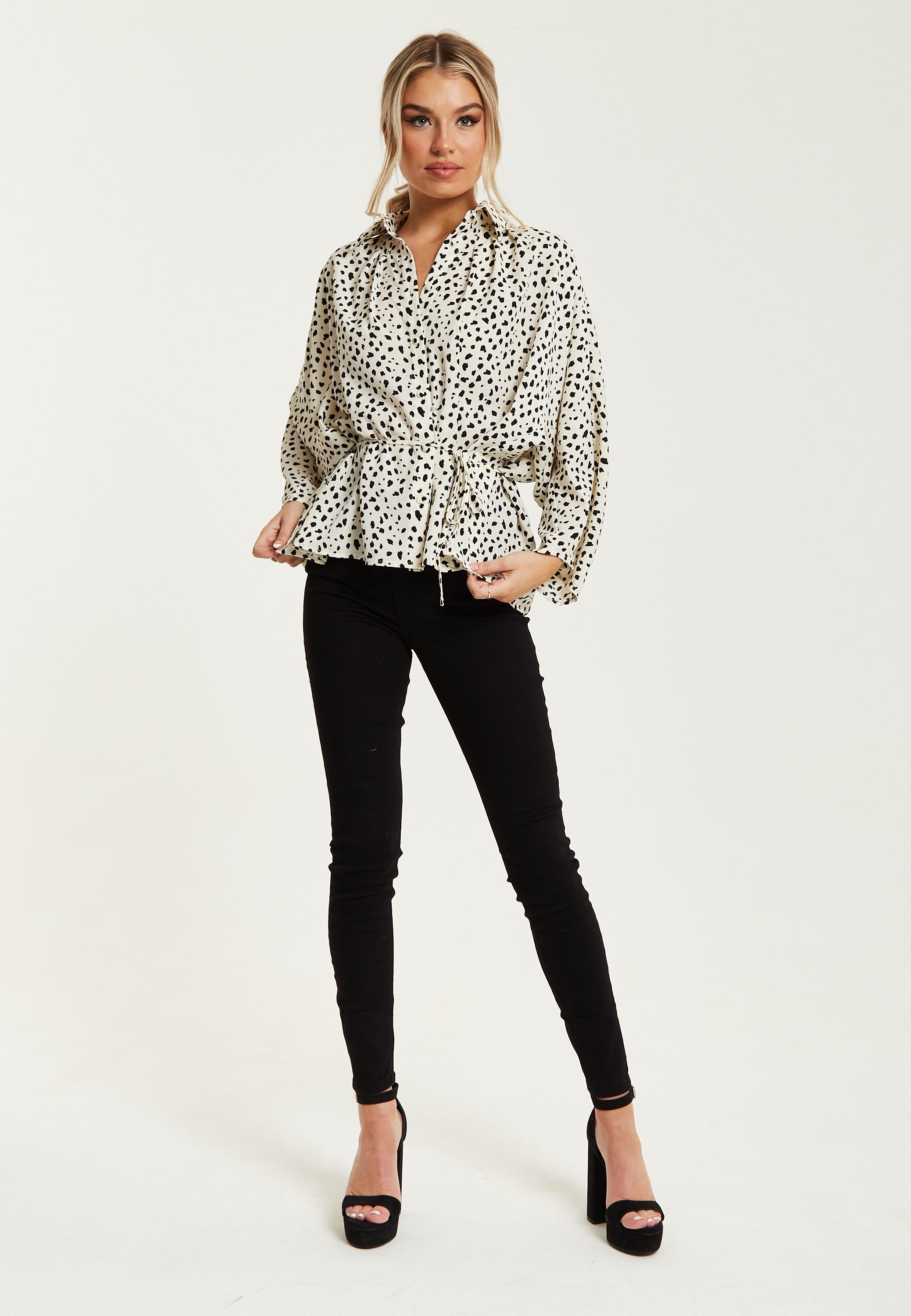 Women's Animal Print Shirt with Long Sleeves, Button-Up Front, Tie Waist, Shirt Collar, Regular Fit