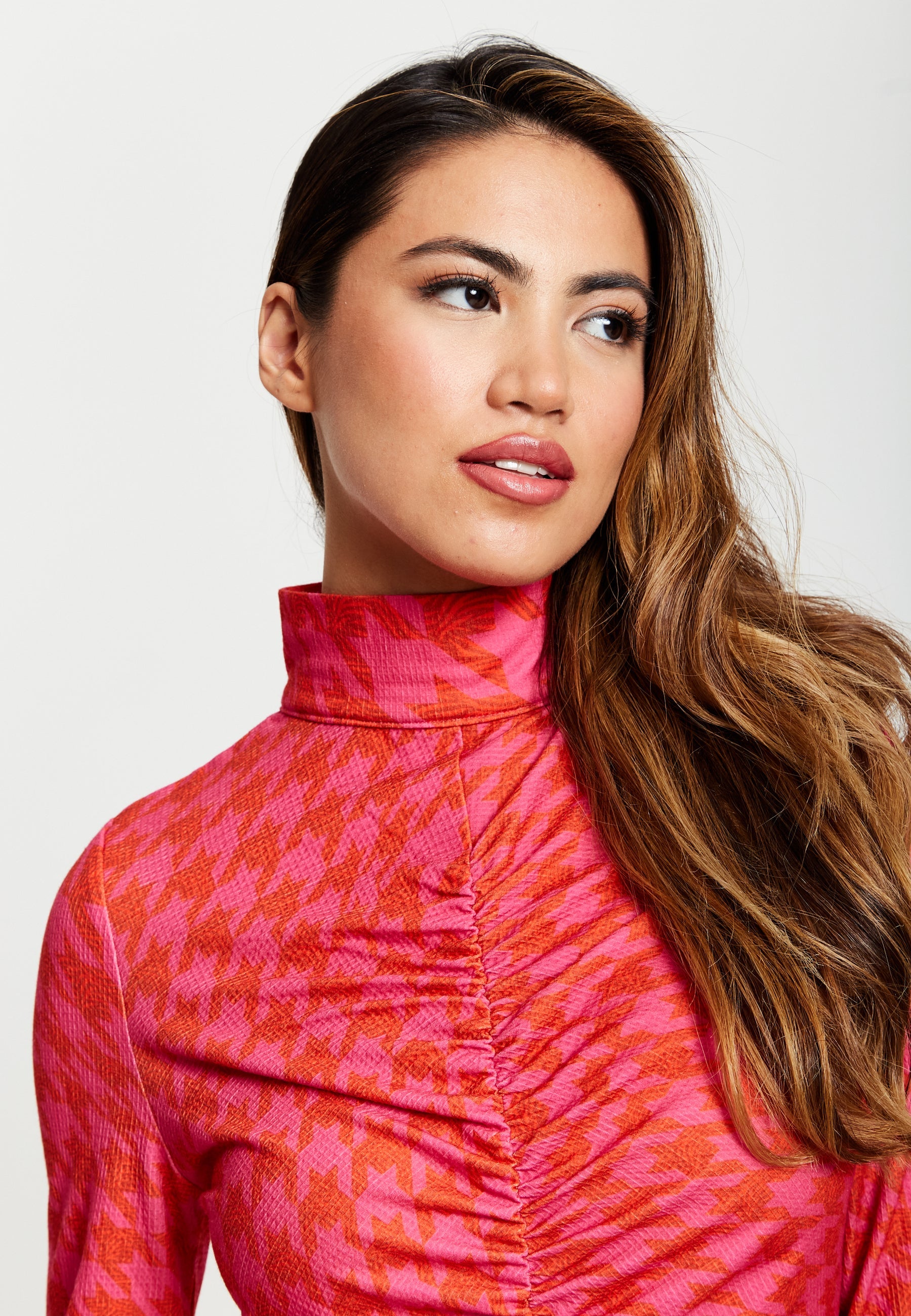 Women’s Midi Dress with Long Sleeves in Distorted Houndstooth Print and Ruching Detail - Liquorish