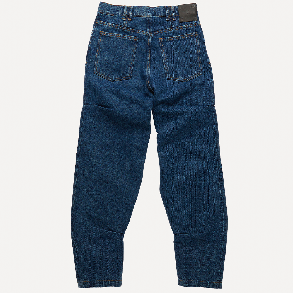 Aken women's indigo-blue jeans in a gentle wash finish that ages beautifully with wear. 