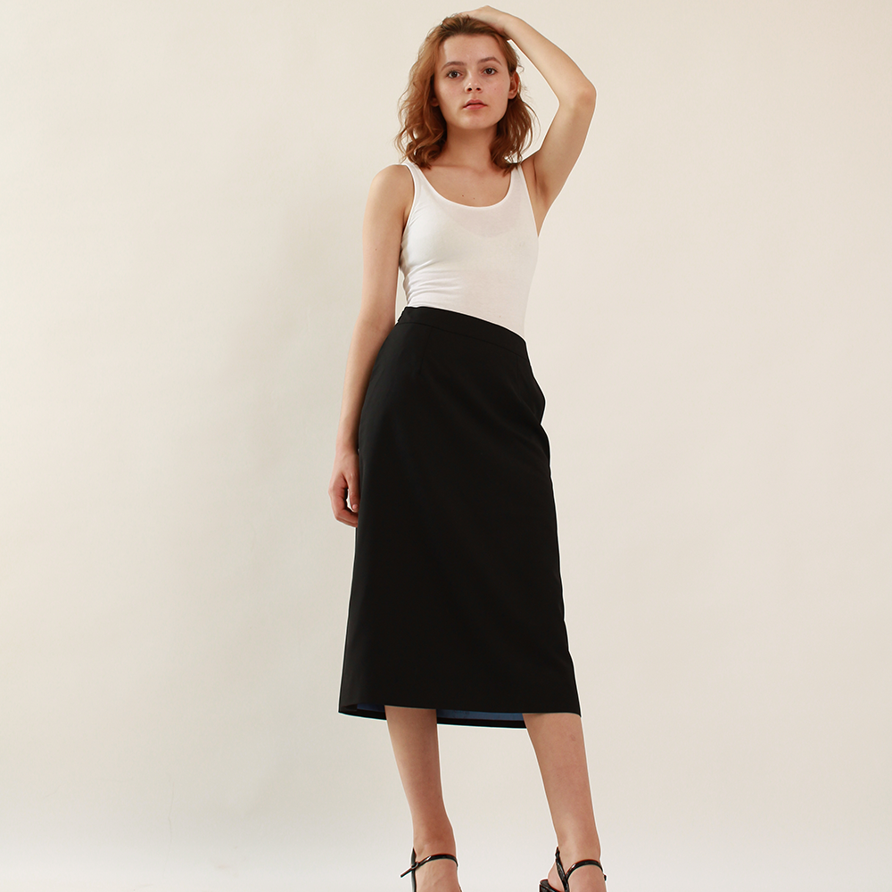 Discover the Ahkeke Black A-Line Cotton Skirt at our store for clothing. Perfect for any occasion. Shop now for timeless elegance. Shop now!