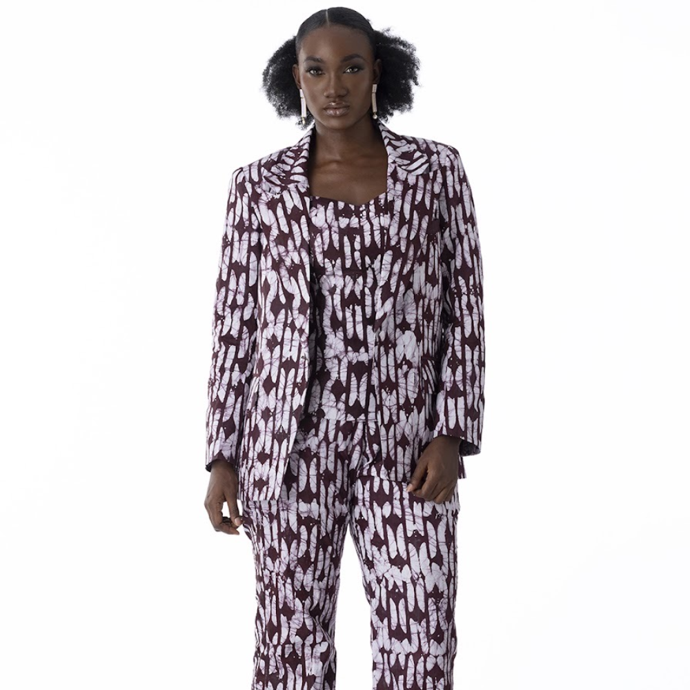 The Kwelaku Emelie 3-piece suit comes with a matching blazer, corset and wide leg pants; making for limitless styling options