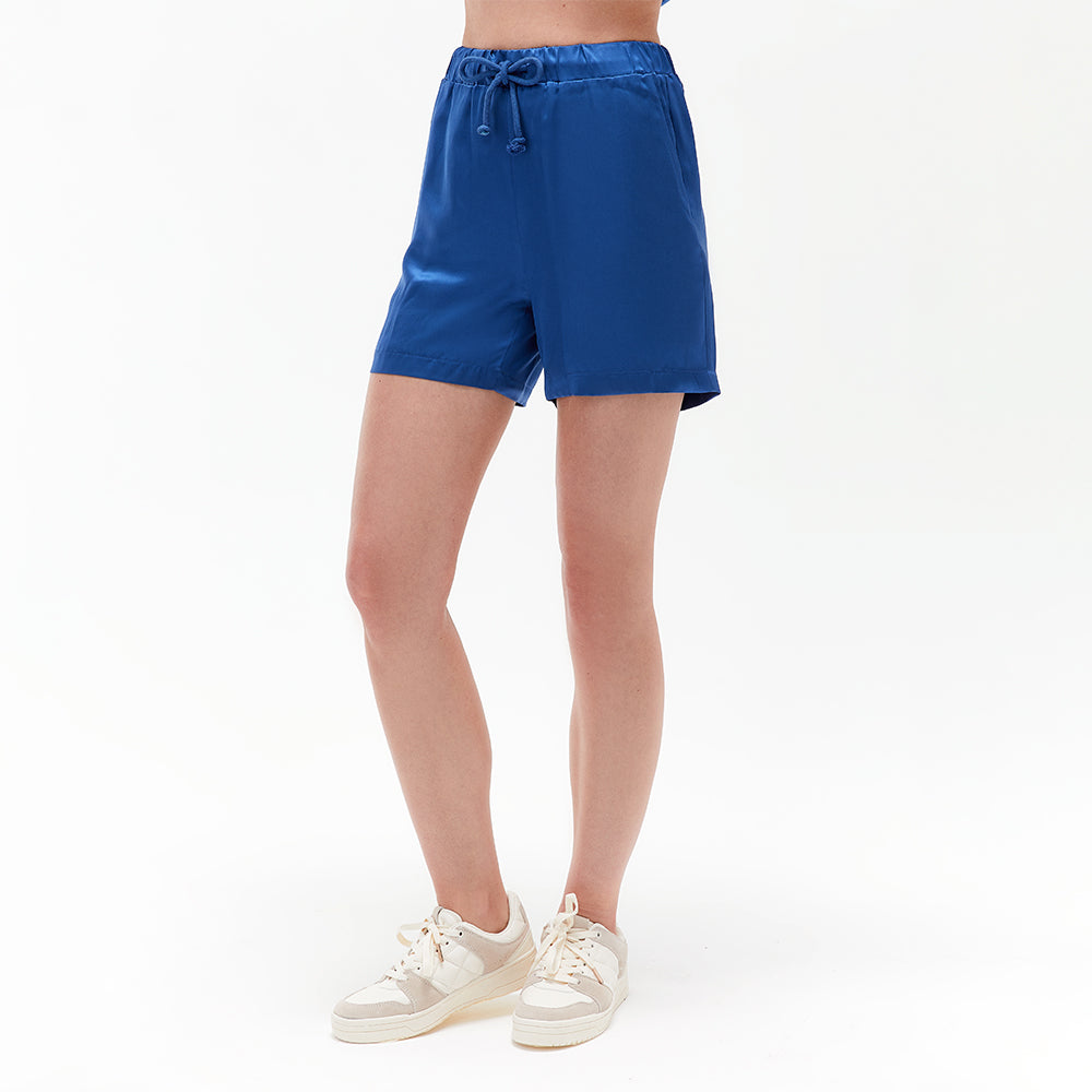 Stay stylish and comfortable this season with our new online women's clothing—Amirak Relaxed Shorts. Perfect for any occasion. Shop Now!