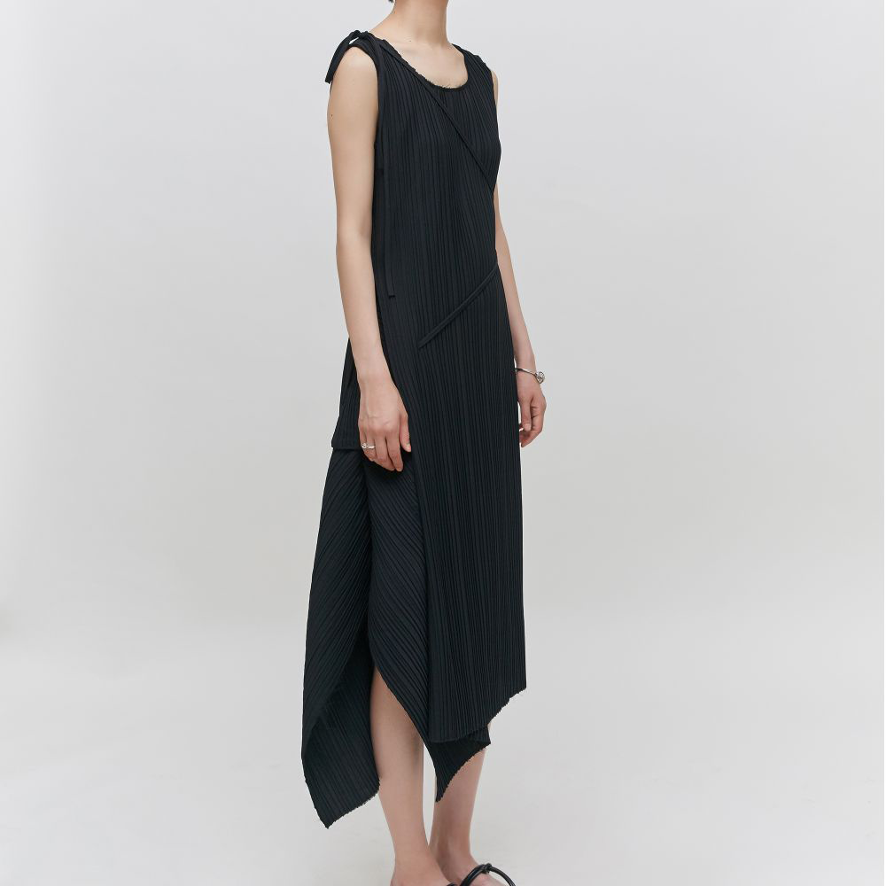Asymmetric Draped Pleated Sleeveless Dress