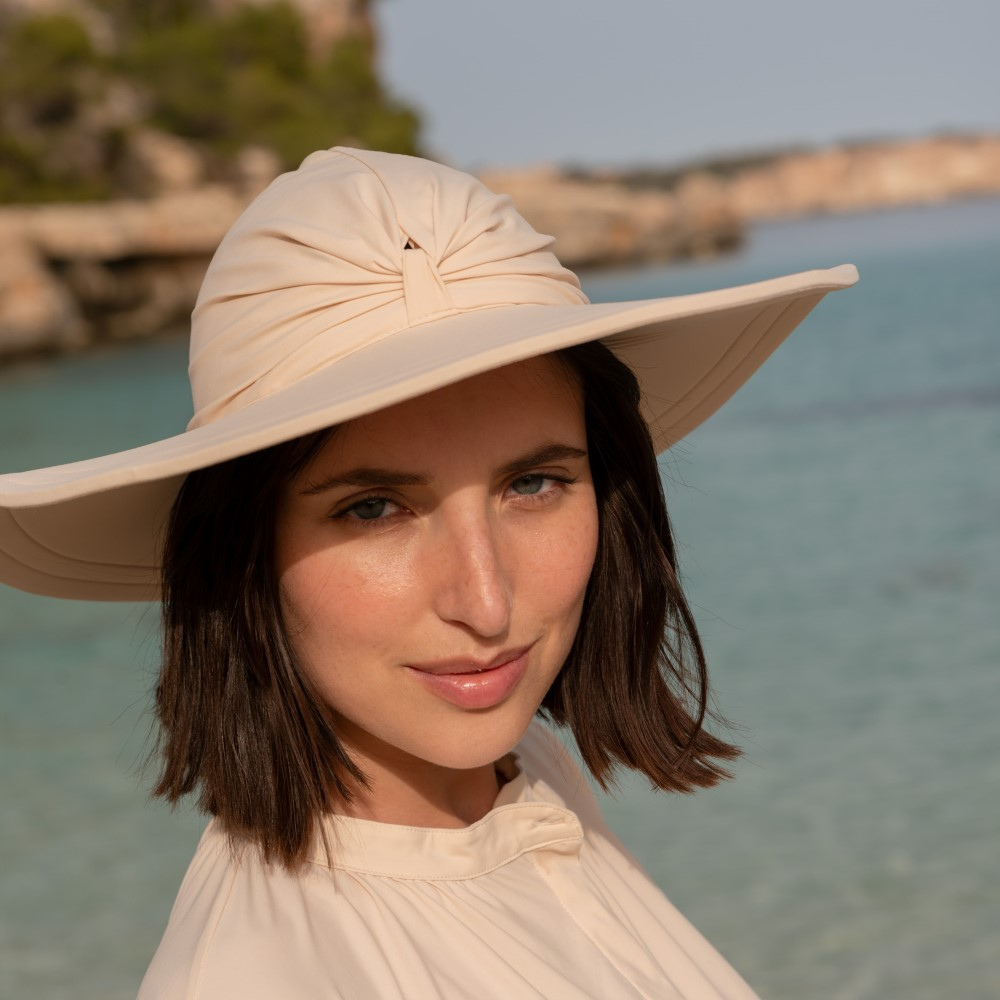 Bahamas UV Sunhat is the stylish sunhat you need for sunny days of beauty and comfort Shop Now!
