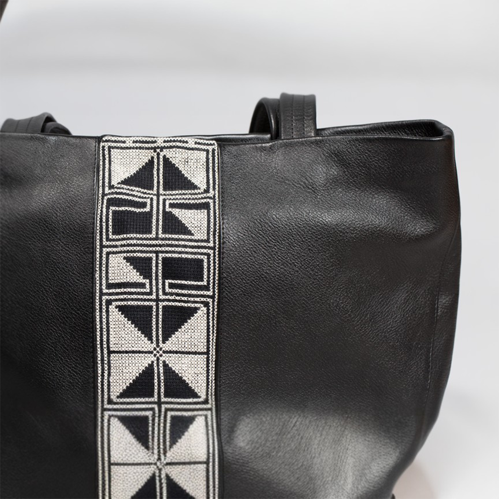 The Egypt Tote is a chic, versatile bag to bring to the grocery store, gym, work, beach, and more. 