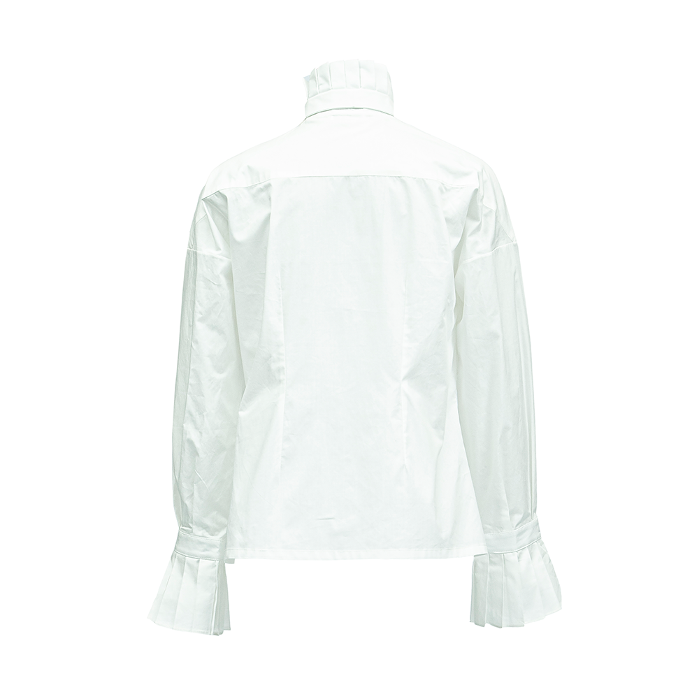 Shop Junna's Chelsea Cotton Pussybow Blouse for stylish women's clothing. Explore our clothing brand on your favorite shopping website. Shop now.