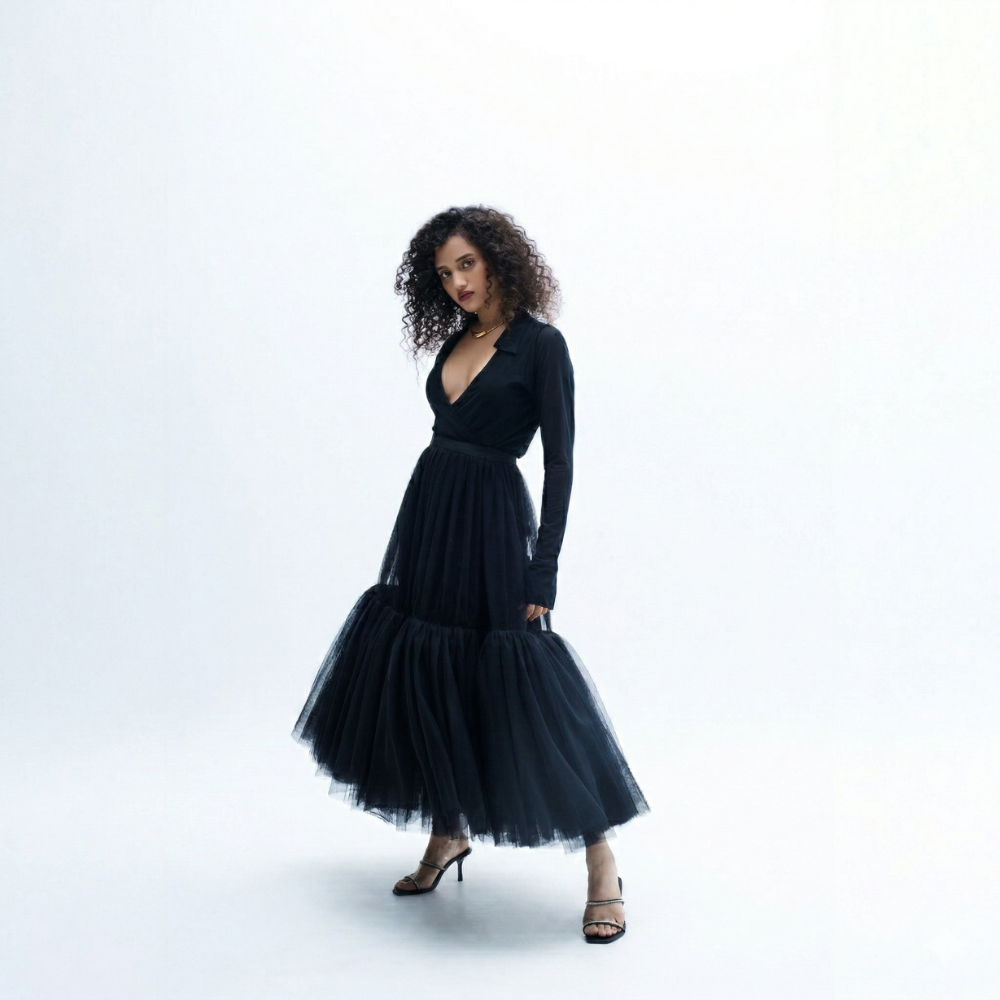 Chic flare skirt with voluminous detail, perfect for stylish day and evening looks. Shop online from our exclusive collection of premium styles.