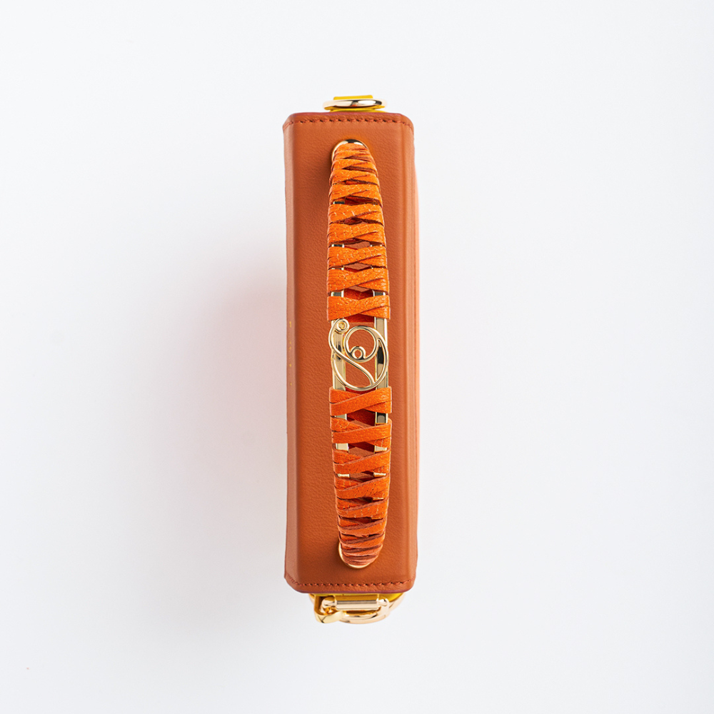 Get Colorblock01 handbag from stylish shopping website online. Shop Now!