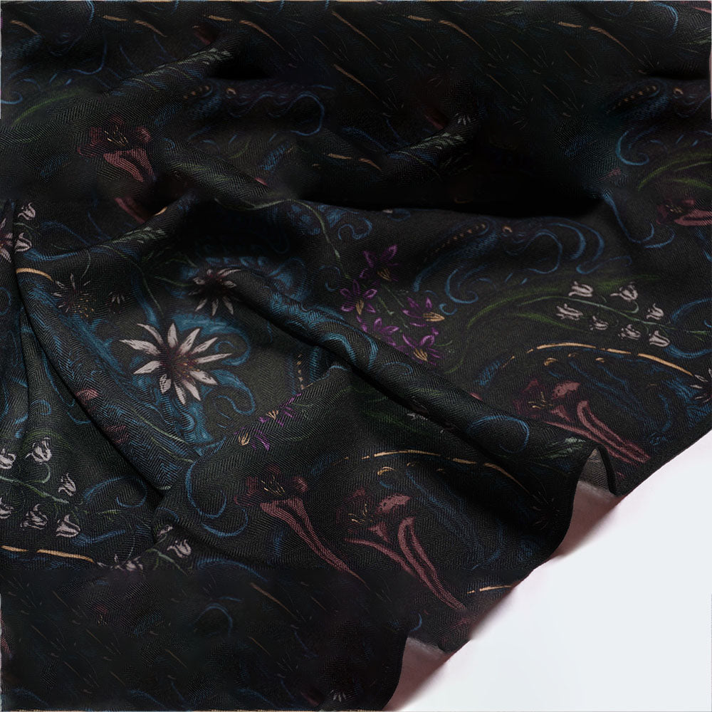 Complete your look with the Dragon Silk Wool women's scarf. A blend of elegance and comfort. Discover the luxurious feel. Shop now!