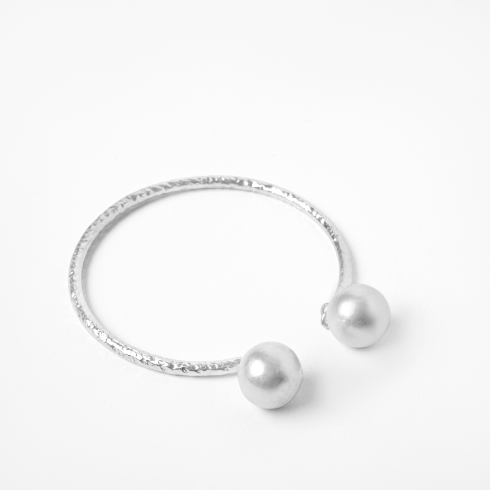 Add elegance to your look with the Dualdrop Bangle, part of our accessories for women sale. Shop Now!