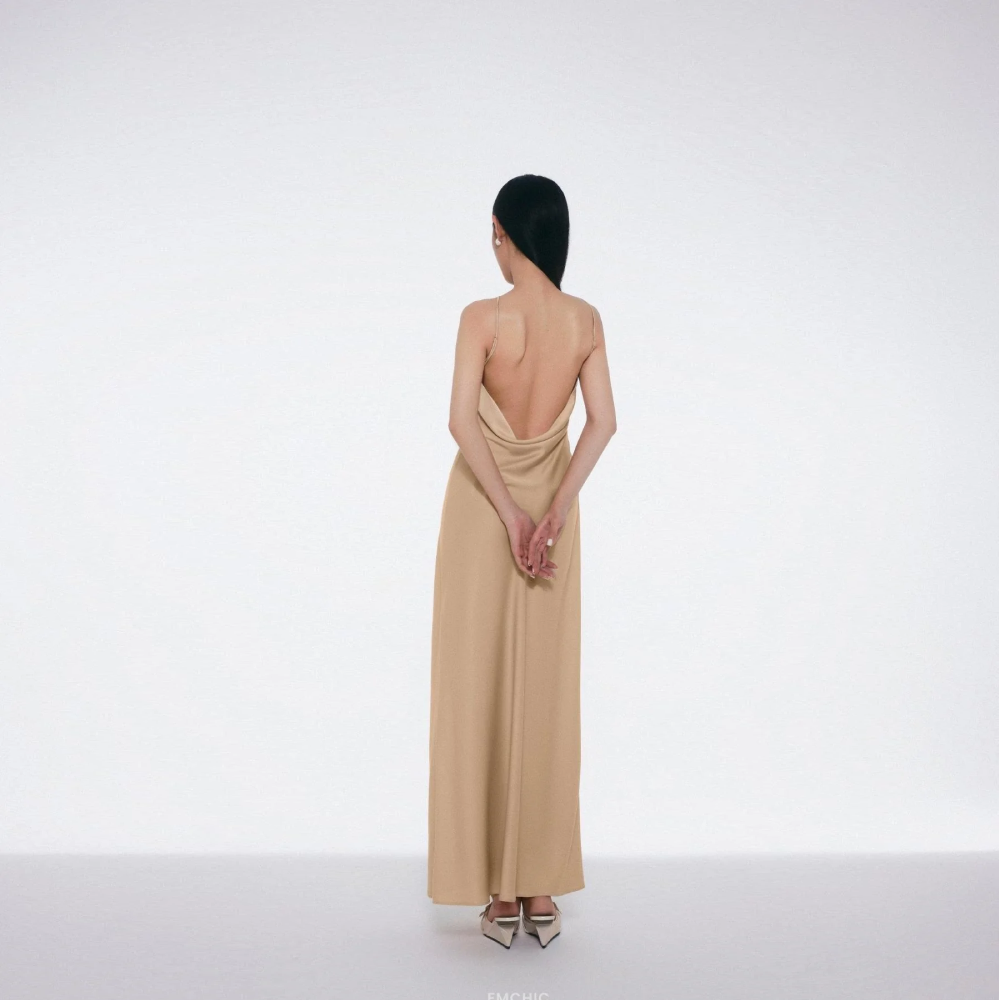 This Mila Dress radiates elegance and luxury! 