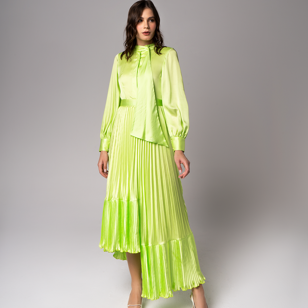 Pleated dresses add a bohemian touch to your style without being overdone. 