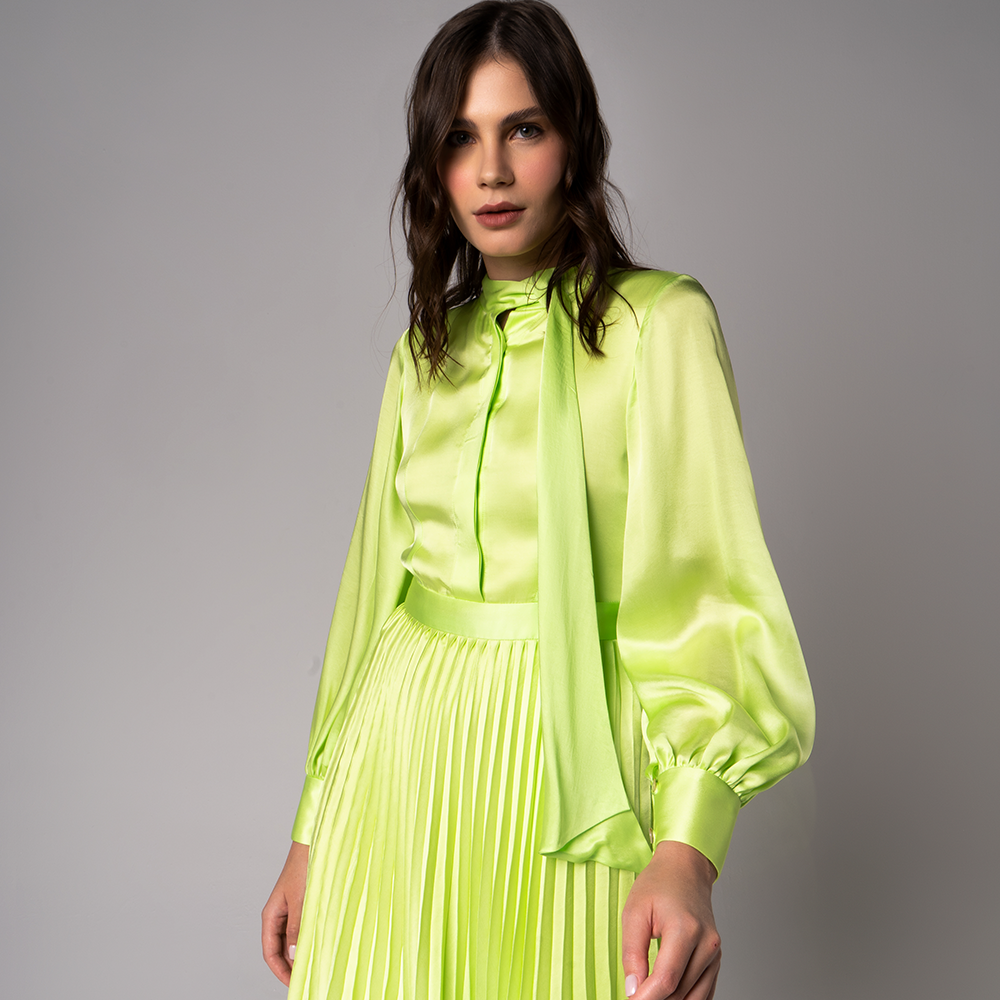 Pleated dresses add a bohemian touch to your style without being overdone. 