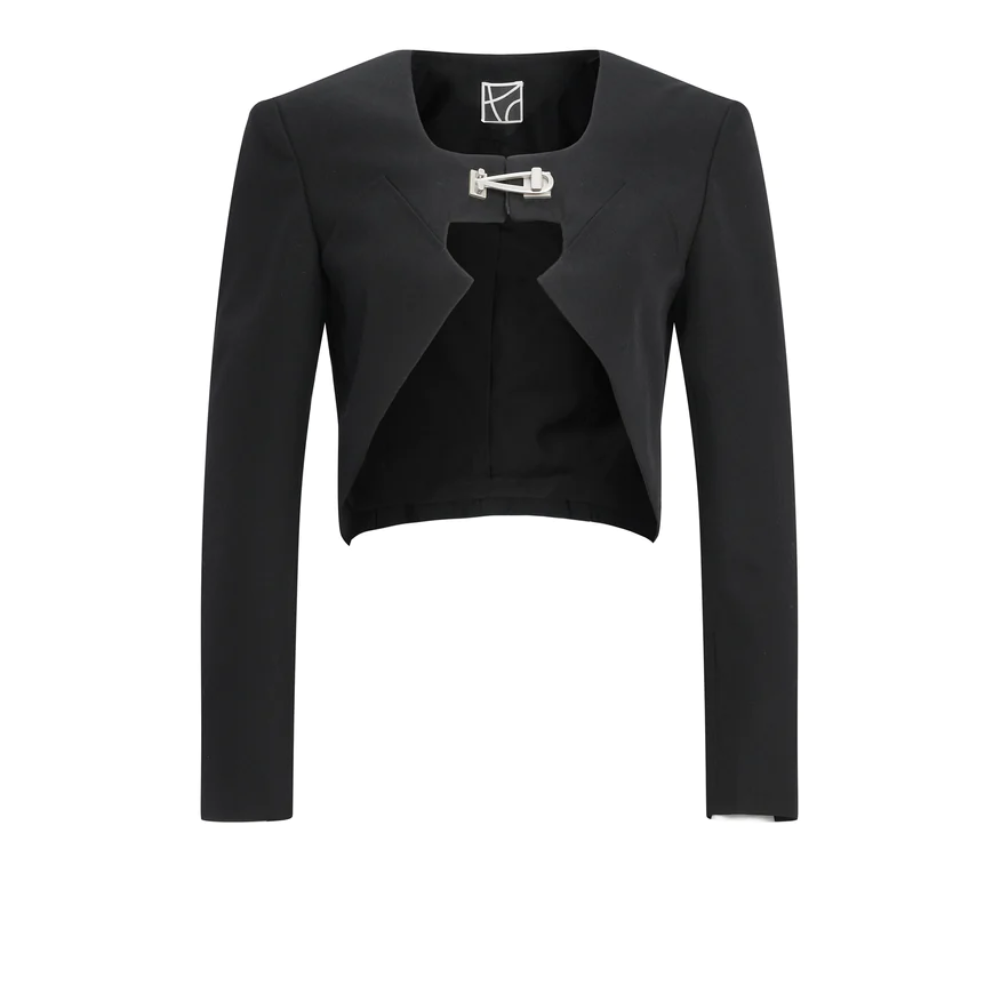 Cropped jacket with diamond-shaped front and exaggerate buckle.