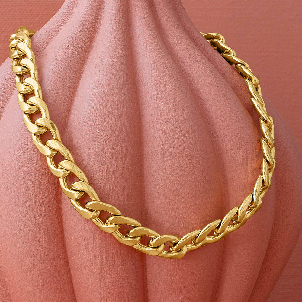 Shop our stunning Gold Cuban Chain Necklace at Accessories Online. Add a touch of elegance to any outfit. Shop Now!