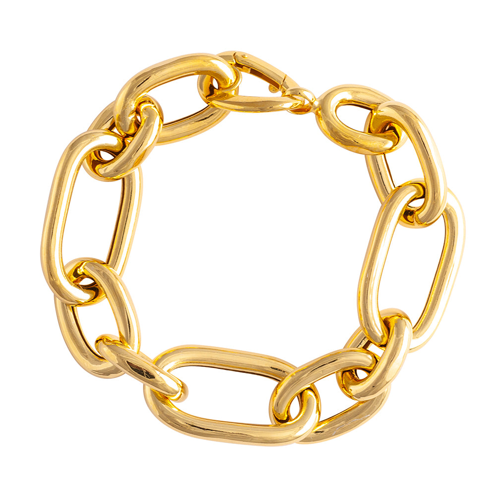 Upgrade your style with our gold chunky chain bracelet. The perfect fashion accessory for any occasion. Shop now!