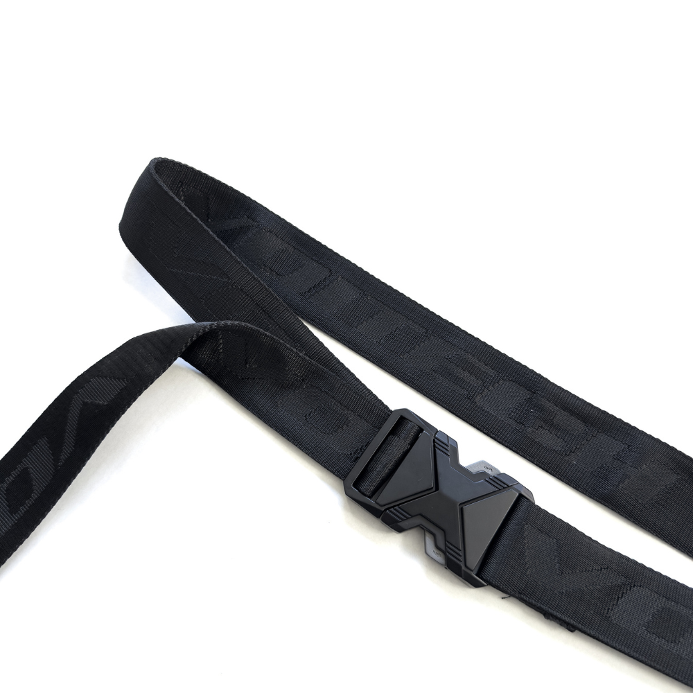 Shop online from our exclusive website and discover the Gridlock Belt by Voitech®, featuring durable jacquard webbing, a quick-lock buckle, and a modular industrial-inspired design.