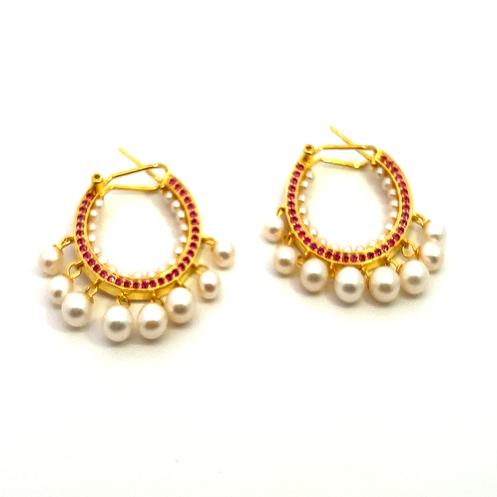 Shop online premium 18K gold pearl hoop earrings with ruby accents and dangling pearls.
