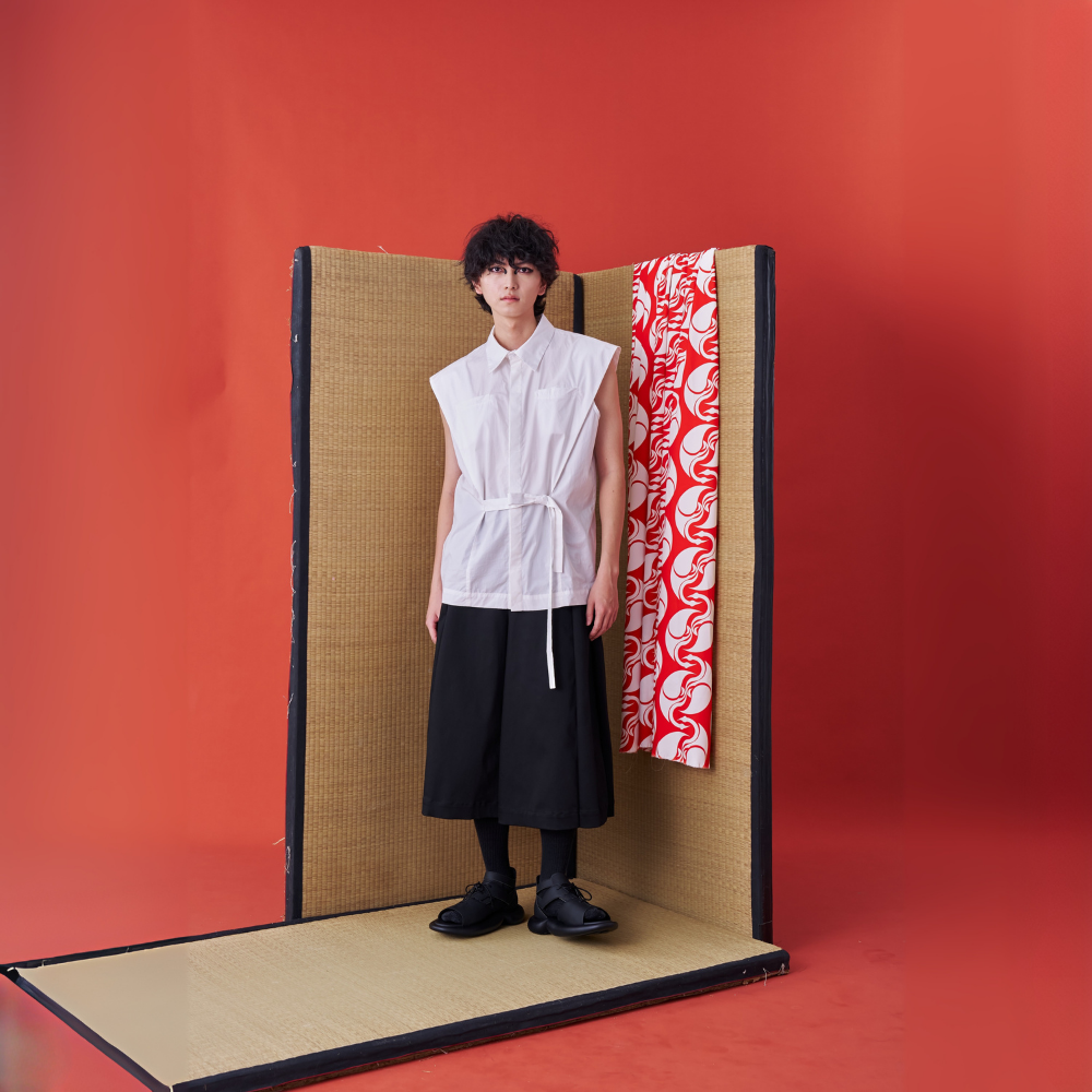 Explore INF Deconstructed Sleeveless Jinbei Shirt in clothing store for women. Shop Now!