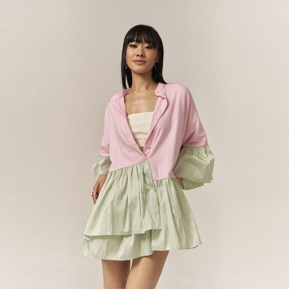 Flare dress with voluminous silhouette, perfect for vacations and getaways. Shop online from our curated edit of premium fashion.