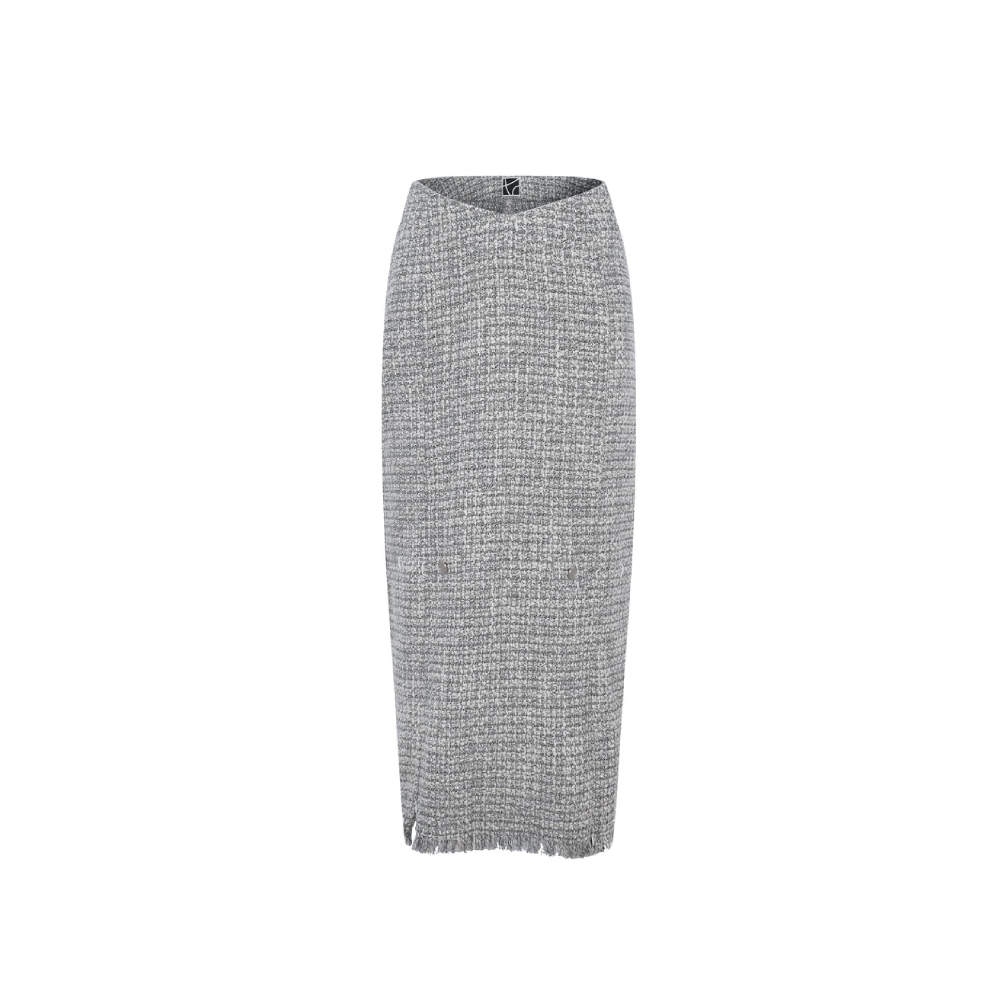 "V" shape waist pencil skirt.