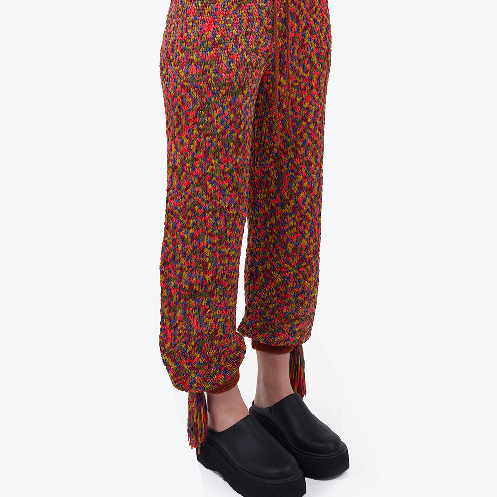 Discover Grace Weller's knitted trousers on our shopping website. Perfect women clothing from a top clothing brand. Shop now for stylish comfort!