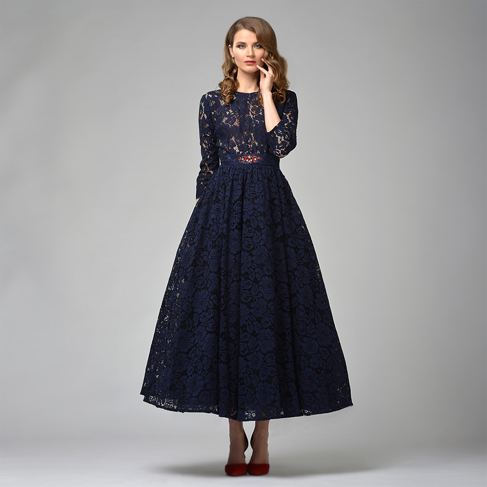 This elegant dress is completely made from lace fabrics. Extra comfort is provided by the lining made of pure natural silk