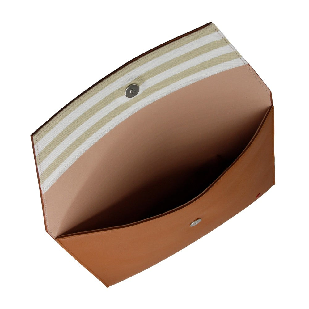 Chic laptop case natural leather available as laptop bag online. Shop Now!