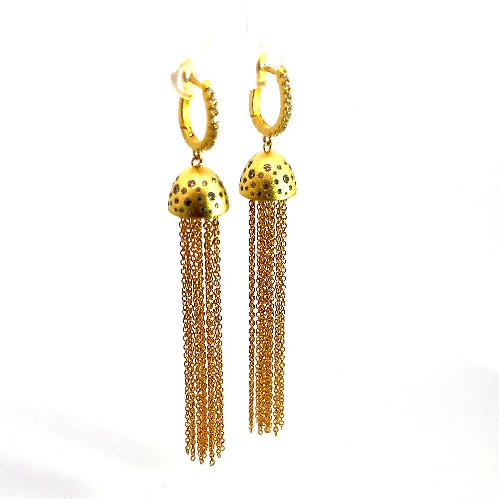 Shop online premium 18K gold shoulder duster earrings with sparkling cubic zirconia chains.