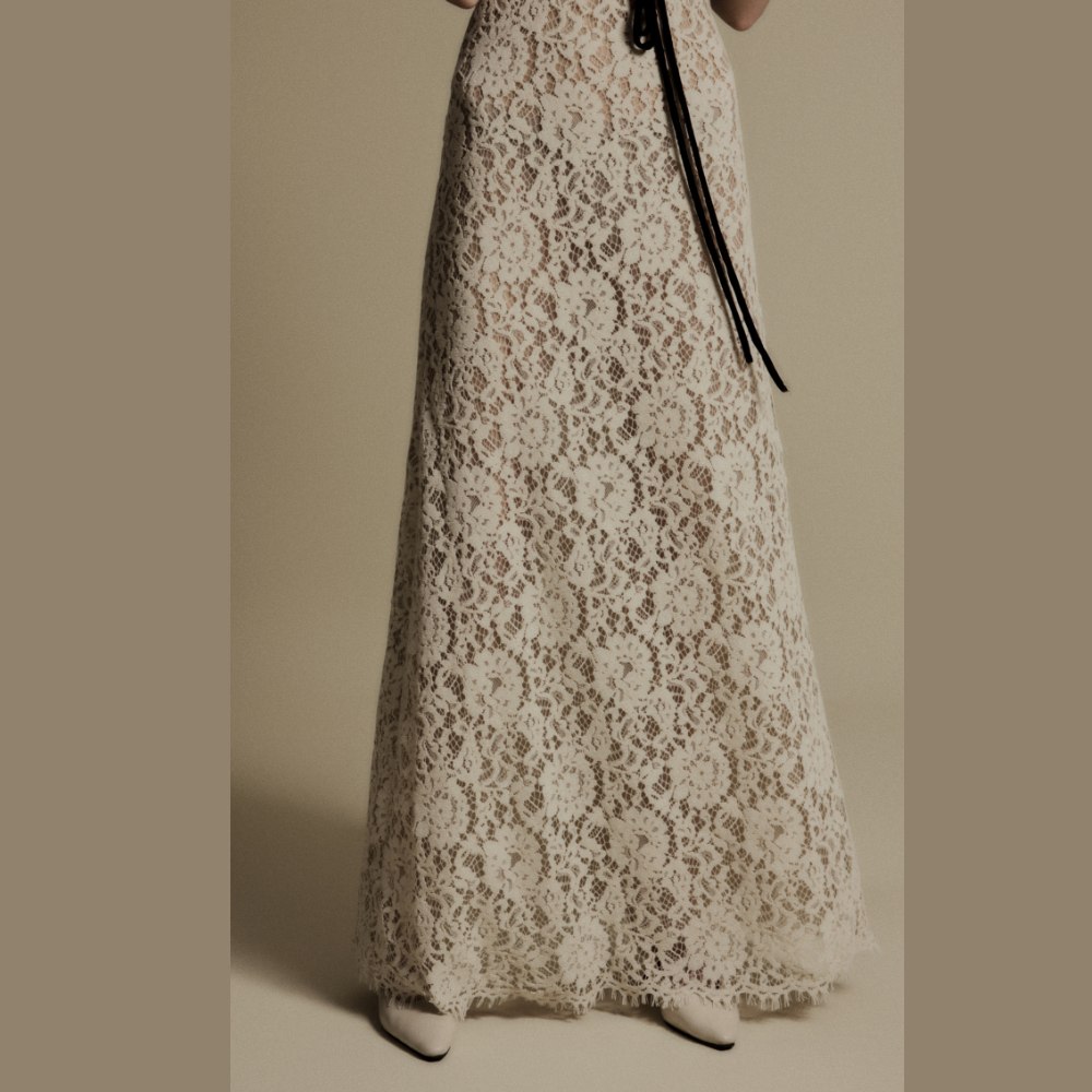 Shop online dress stores for the refined and graceful Lily Ivory High Neck Lace Dress today. Shop Now!