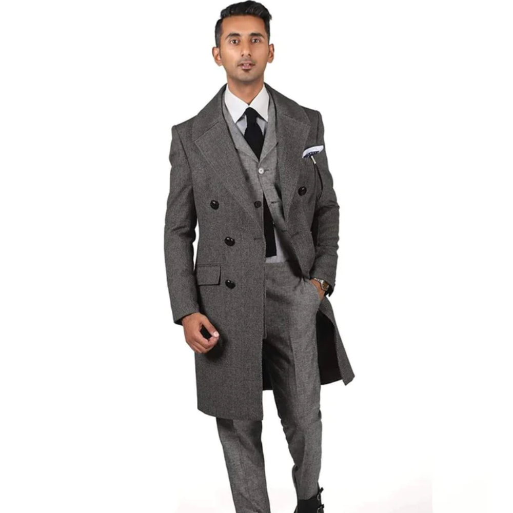 Ultra lightweight cotton wool blend double-breasted blazer 180 Gsm. Full sleeves with button on the cuff. 