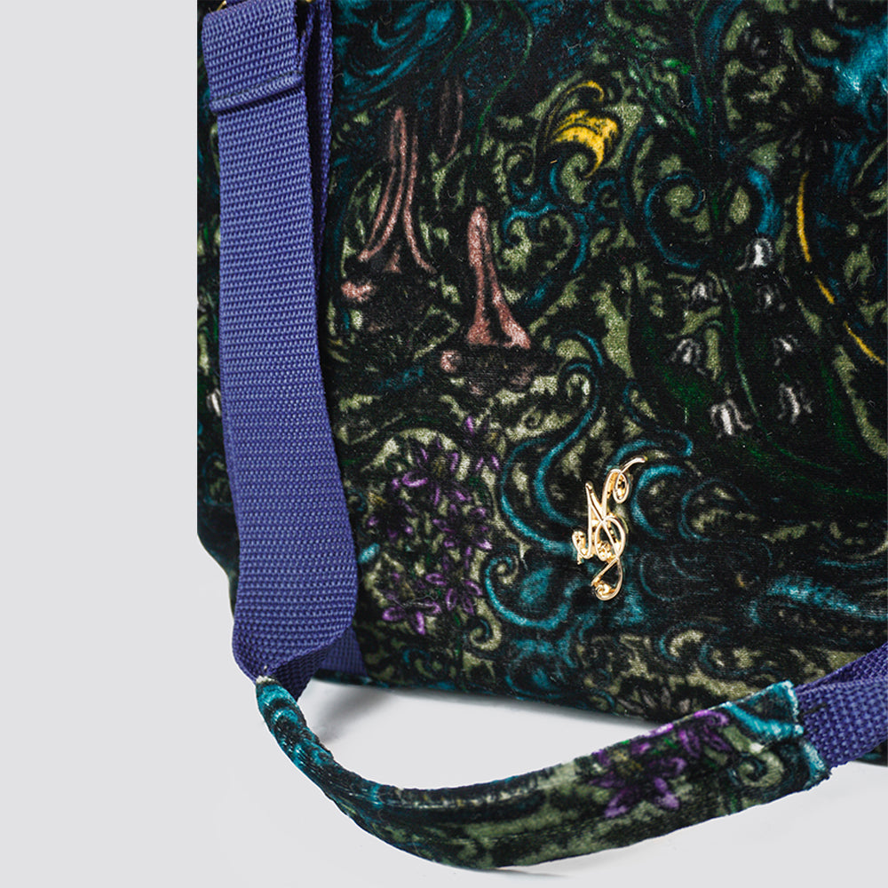 Elevate your style with Natasha Silk Velvet Womens Bag in Dragon Print. A must-have accessory. Add a touch of luxury. Shop Now!