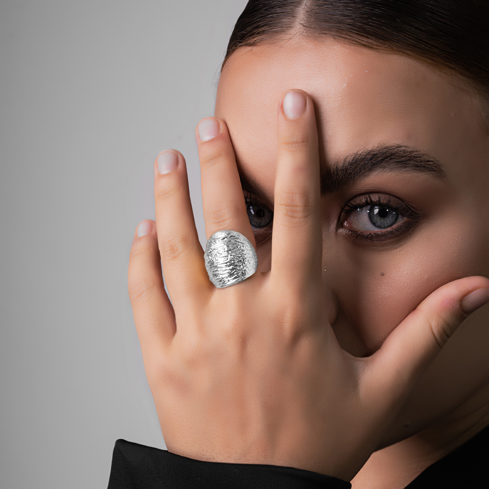 Add timeless beauty to your look with the Oak Ring, a perfect blend of nature-inspired design in women’s wear. Shop Now!