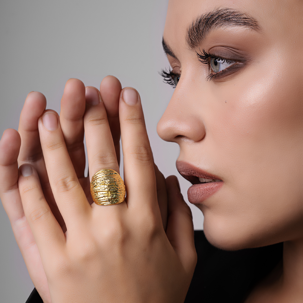 Add timeless beauty to your look with the Oak Ring, a perfect blend of nature-inspired design in women’s wear. Shop Now!