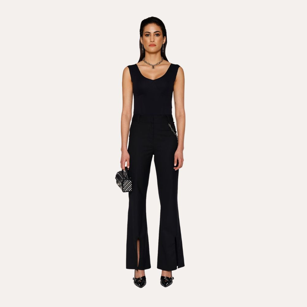 Shop online from our exclusive website. Discover the Oxford Slit Pant, a straight-fit design with a subtle slit detail for a sleek, modern and refined look.