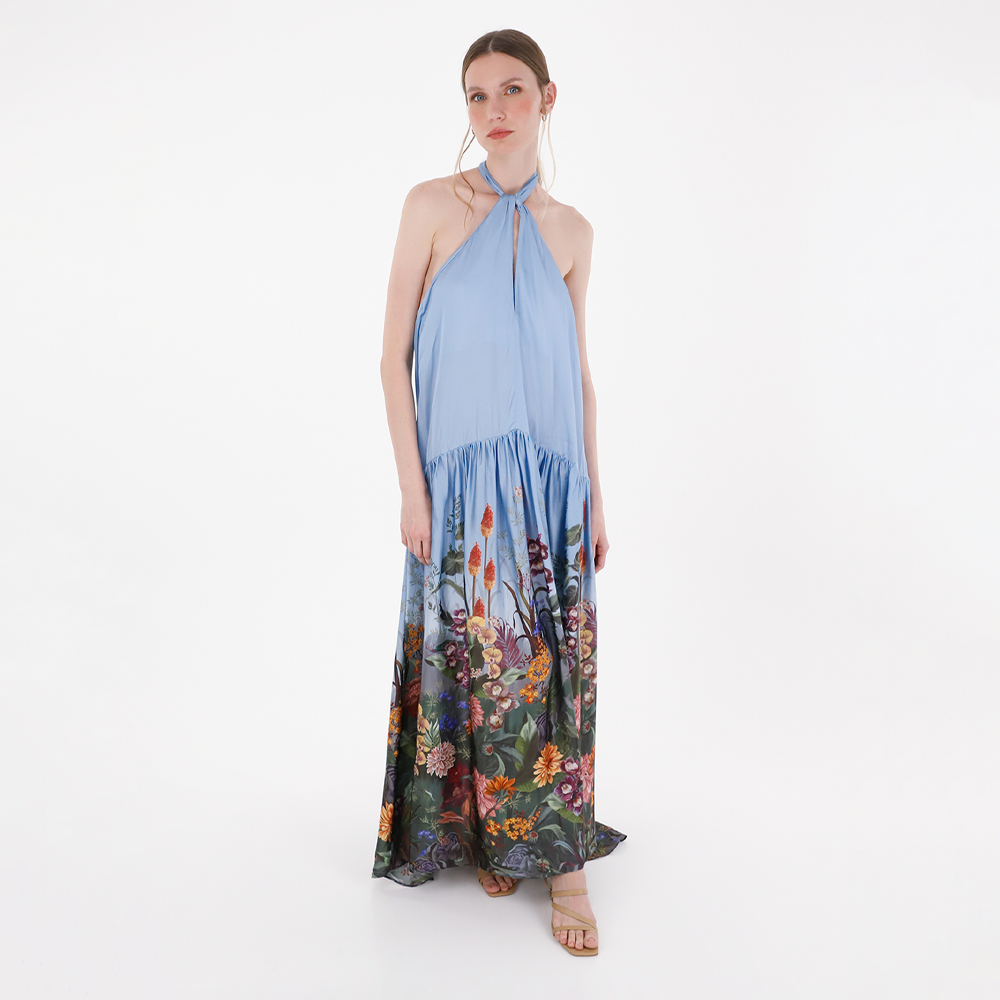 Discover the magic of the outdoors and the inspiration of nature with our Maxi Pangola Dress. 