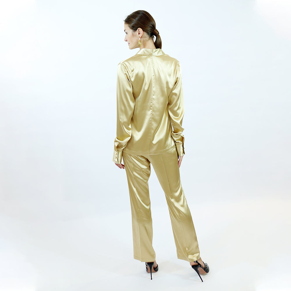 Explore Pants Ari designer wear for women and embrace timeless elegance. Shop Now!