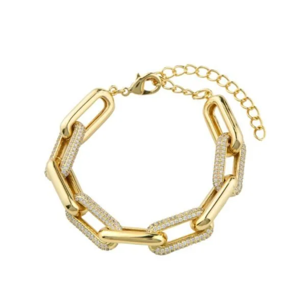 4 CTTW Pave Cubic Zirconia alternating link chain bracelet. Lobster clasp closure. Set in 18k gold plated brass.